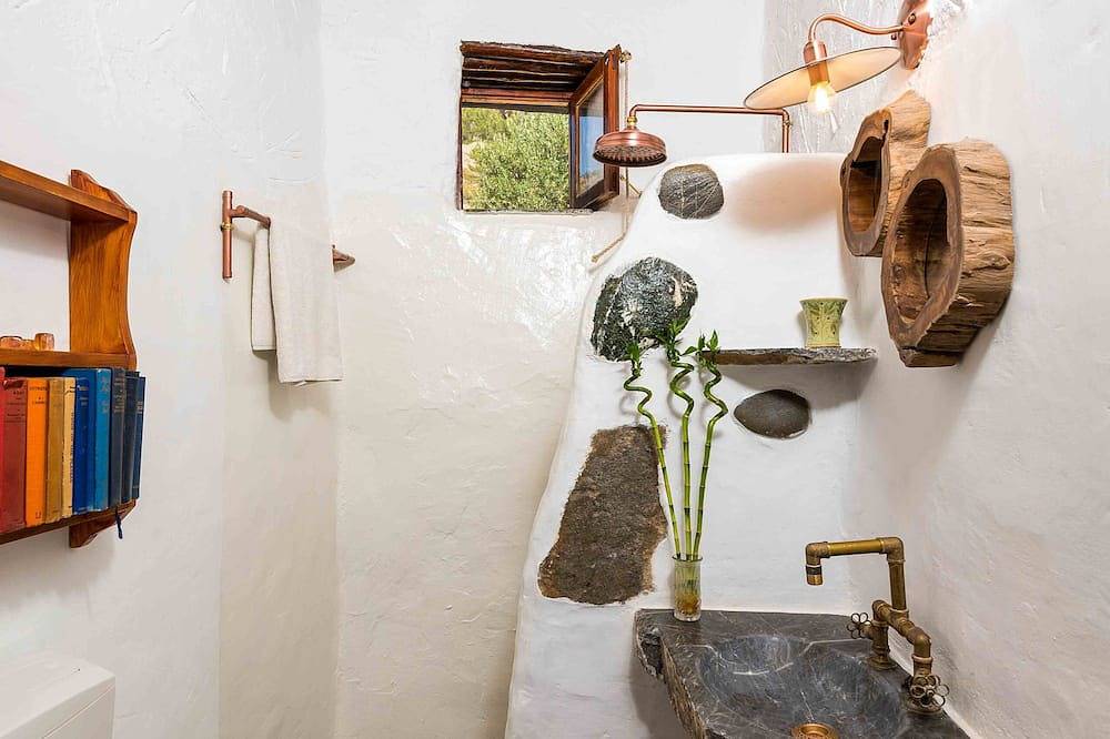 Familienhaus mit Garten ideal für Naturliebhaber, neben dem Fluss in Lasithi