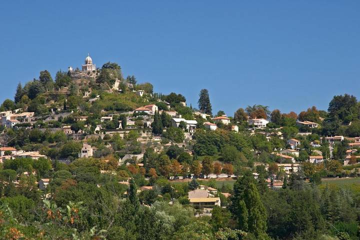Gîte pour 3 personnes, avec piscine ainsi que jardin et vue à Forcalquier - 3