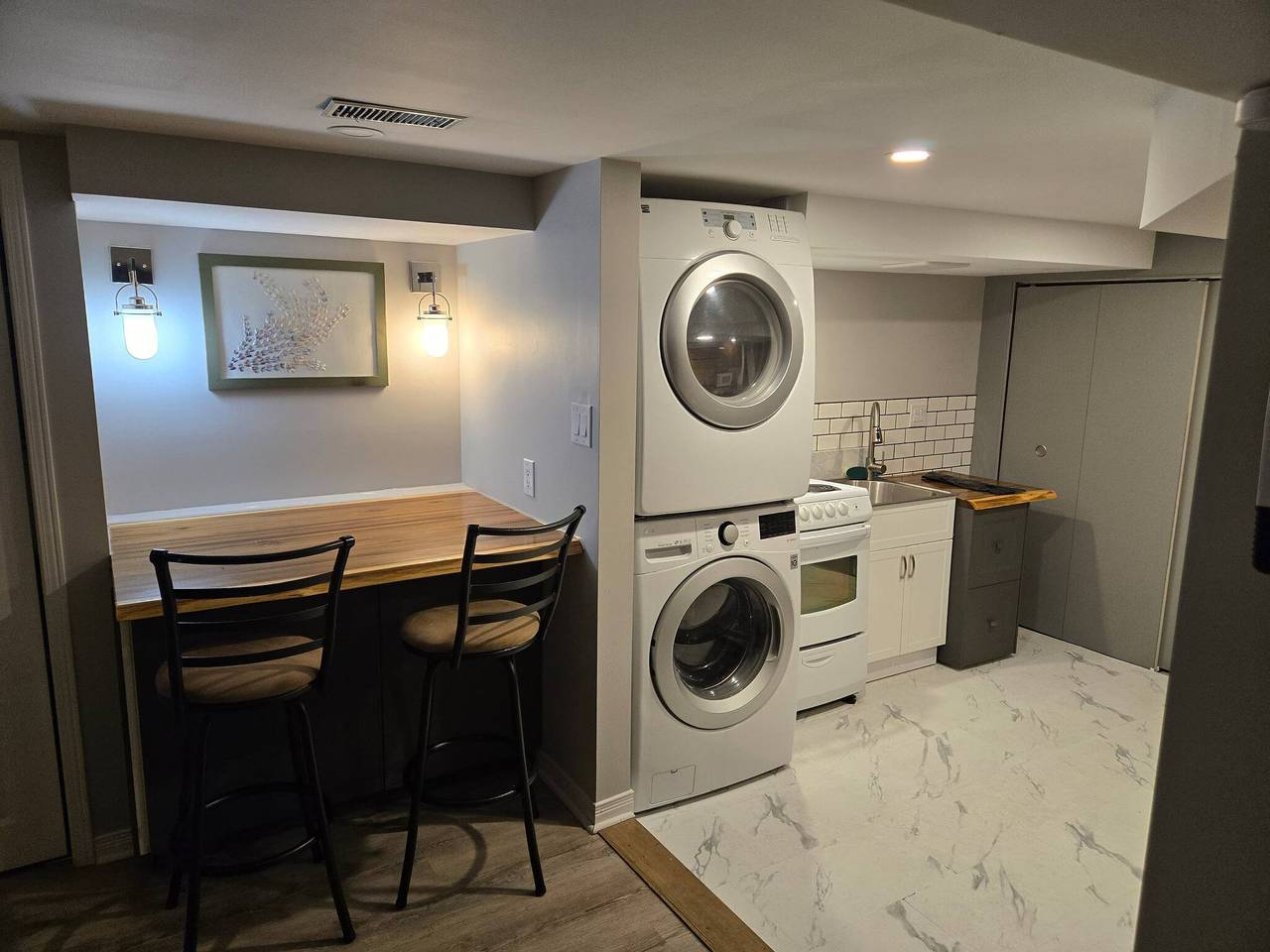 Appartamento intero, L'accogliente East Hill 2026! in Lago Ontario (Kanada)