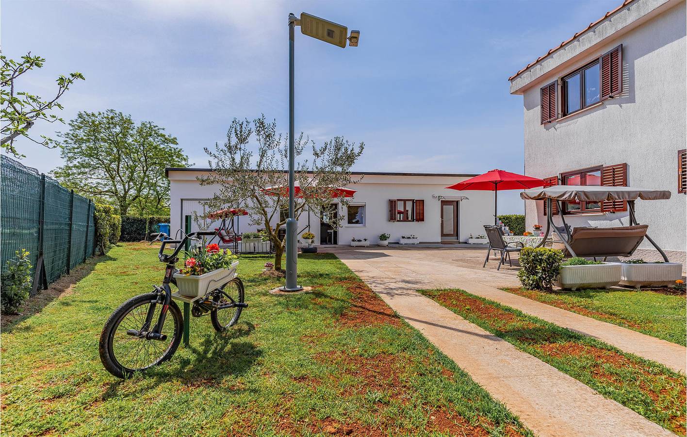 Ganze Ferienwohnung, Ferienwohnung für 4 Personen mit Terrasse in Valbandon, Südküste Istrien