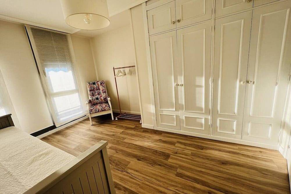 Entire apartment, Luminoso Ático con vistas a la bahia in Santander, Cantabrian Coast