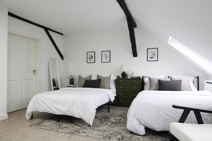 Ferienhaus für 16 Personen, mit Ausblick und Pool sowie Garten in Berlin - 2