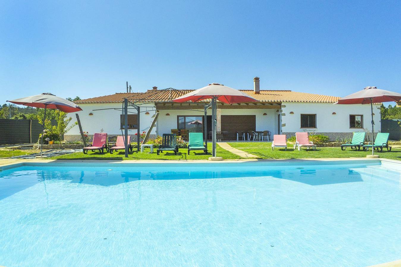 Apartamento inteiro, Apartamentos para Temporada para 2 pessoas com jardim in Distrito de Faro