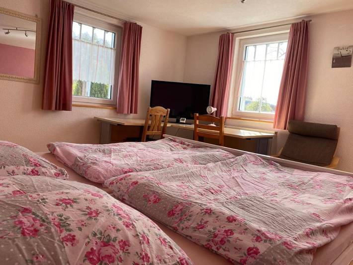 Ferienwohnung für 2 Personen, mit Terrasse und Garten in Wilhelmsdorf - 4