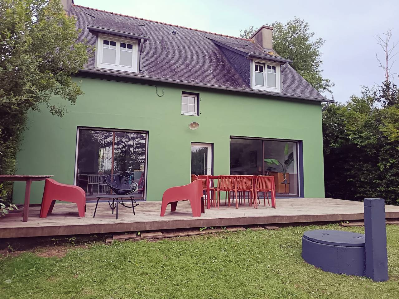 Familienhaus mit privatem Tennisplatz und Garten in Lanvéoc, Iroise