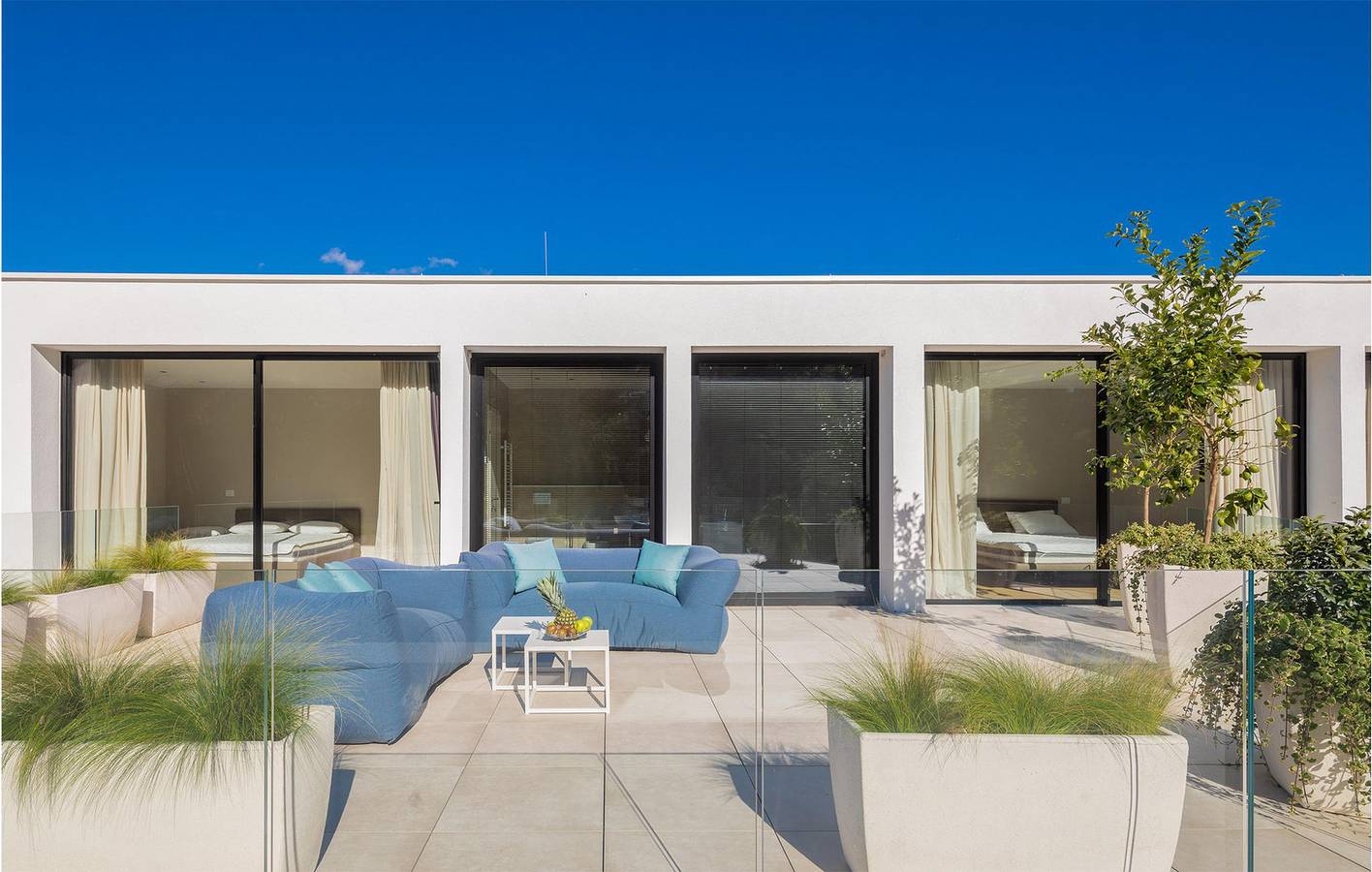 Gemütliche 250 m² große Ferienwohnung mit Pool, WLAN und Küche – 1,5 km vom Strand entfernt in Pakostane, Zadar