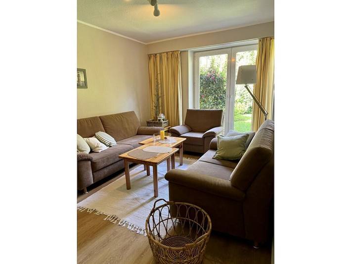 Ferienhaus für 5 Personen, mit Terrasse und Garten in Döse - 4