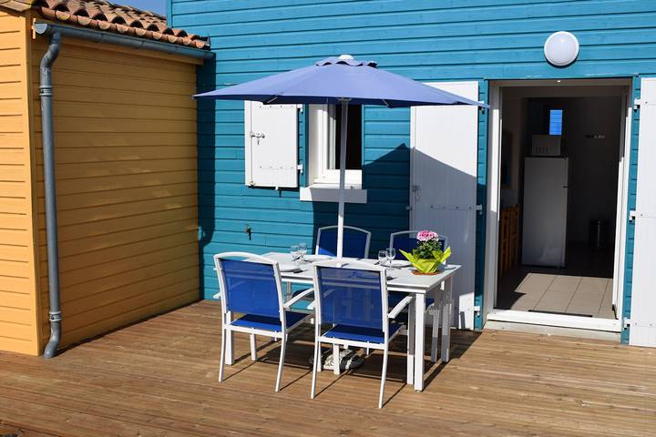 Gîte pour 4 personnes, avec piscine ainsi que jardin et terrasse, animaux acceptés à Le Château-d'Oléron