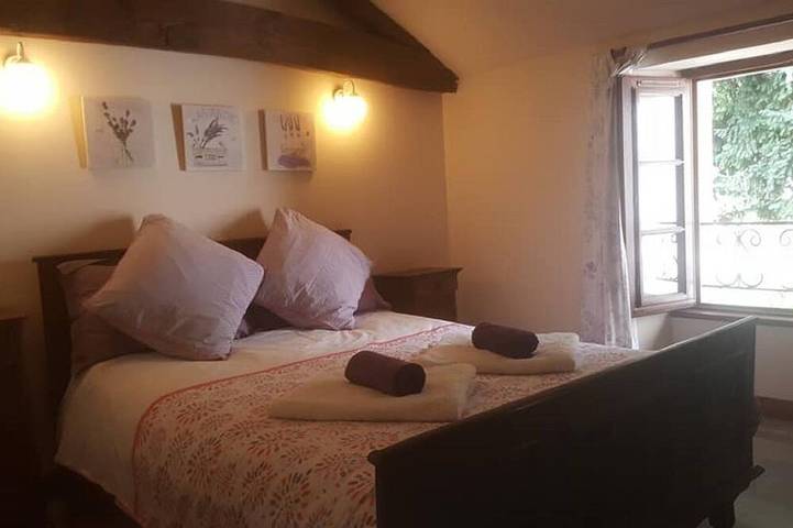 Location de vacances pour 6 personnes, avec piscine et jardin à Chef-Boutonne - 3