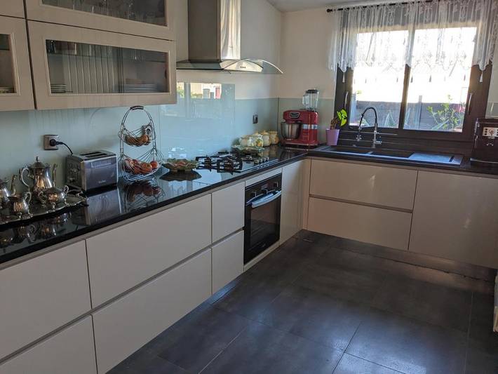 Location de vacances pour 8 personnes, avec jardin ainsi que piscine et vue à Périgny - 2