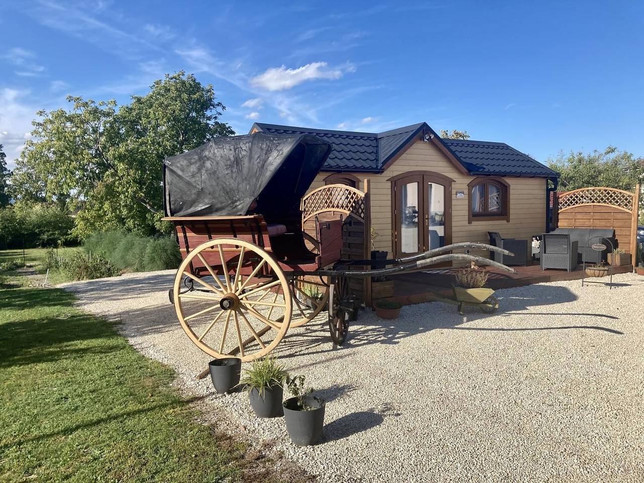 Le Chalet pour la Nuit - Chalet pour la Nuit in Pont-Sainte-Marie, Aube