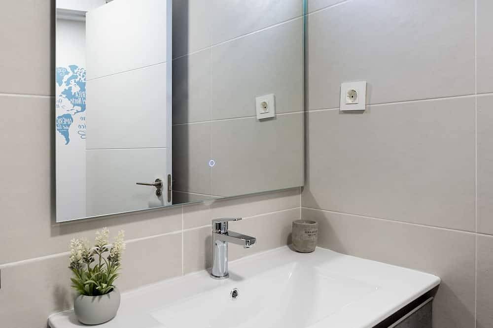 Entire apartment, Getafe Suites Apartment 3ºb in Getafe, Madrid Province