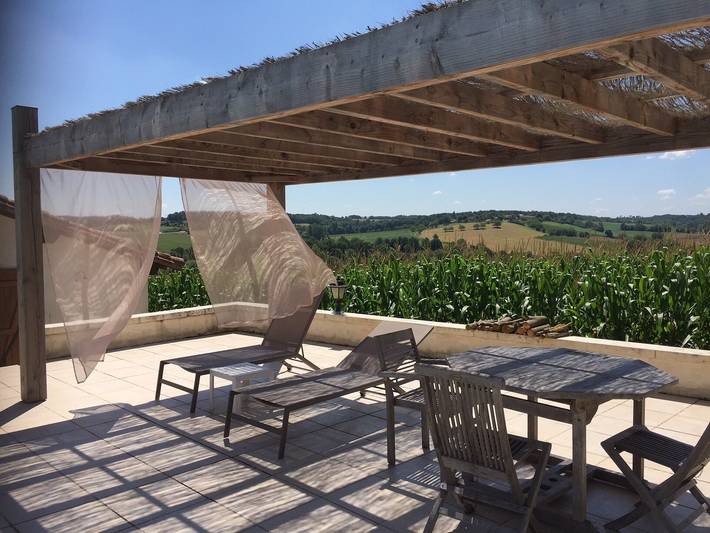 Casa de vacaciones 'Les Indeaux' con piscina privada, terraza privada y Wi-Fi in Lusignac, Périgord Vert