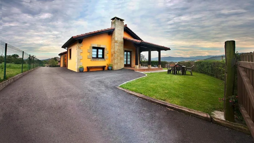 Ferienhaus für 6 Personen, mit Garten und Ausblick, mit Haustier - 1
