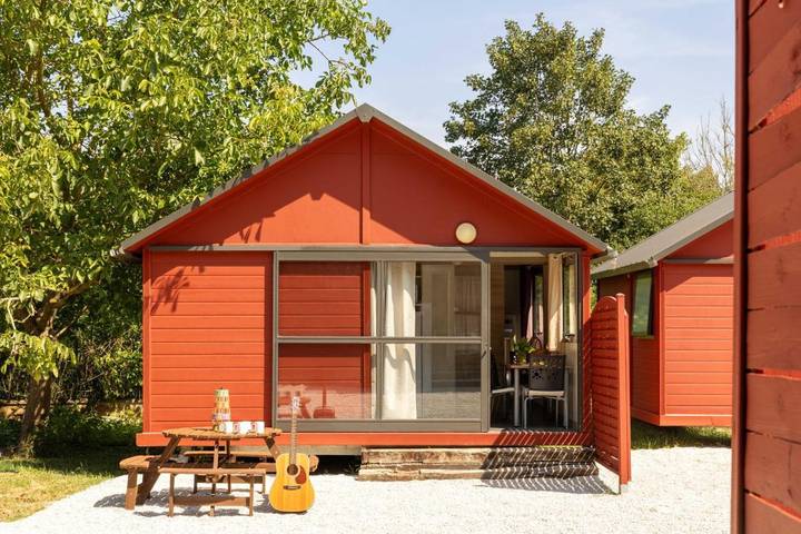 Location de vacances pour 4 personnes, avec Jardin ainsi que Vue sur le lac et Vue à Saint-Thibault-des-Vignes