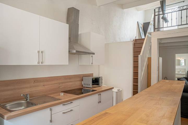 Gîte pour 6 personnes, avec terrasse dans Port De Toulon - 4