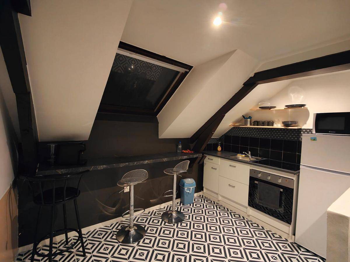 Appartement entier, One-Bedroom Apartment in Provins, Seine-et-Marne