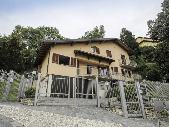 Ferienhaus für 12 Personen, mit Balkon und Garten - 1