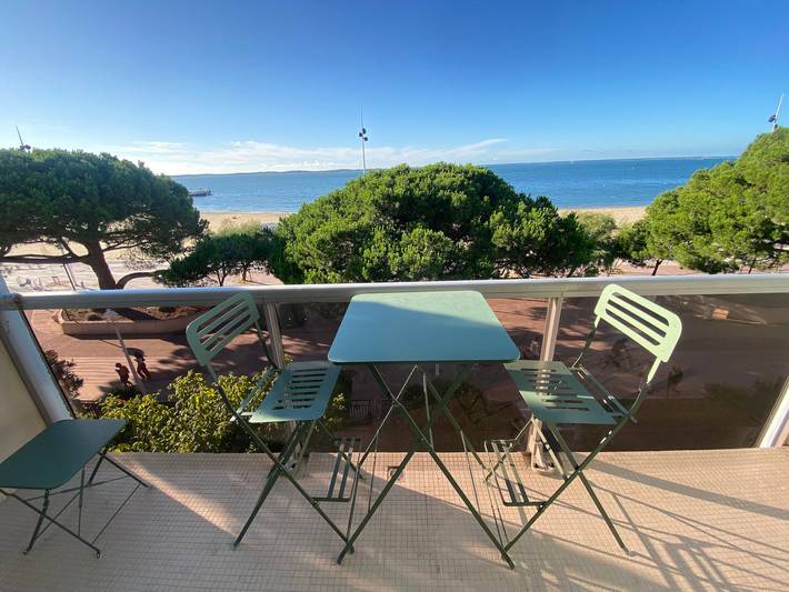 Gîte pour 6 personnes, avec balcon dans Casino de la Plage (Arcachon)