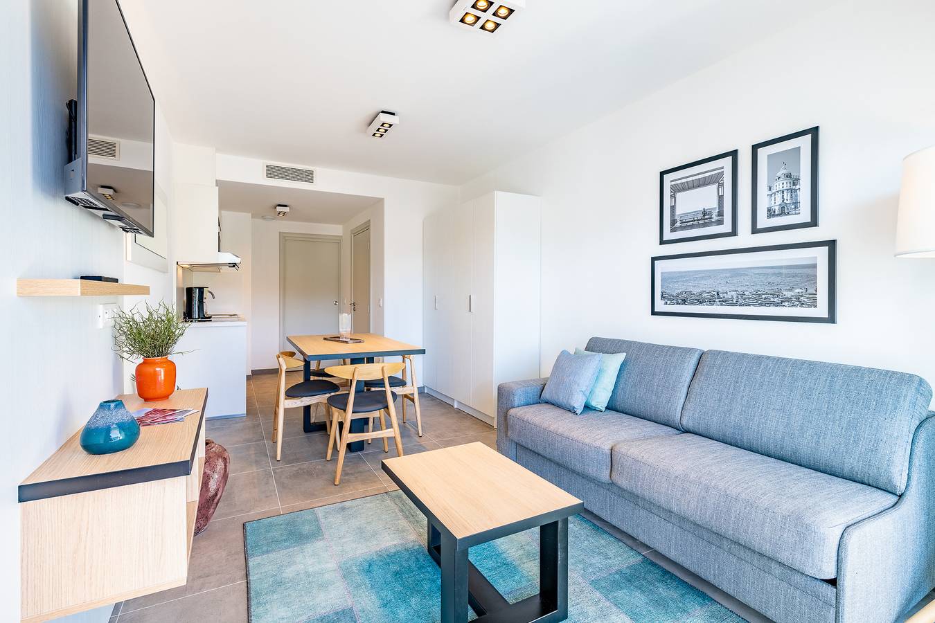 Estudio entero, New standard studio for 4 people with sofa bed and bunk bed in Vence (Alpes Marítimos), Region de Cannes