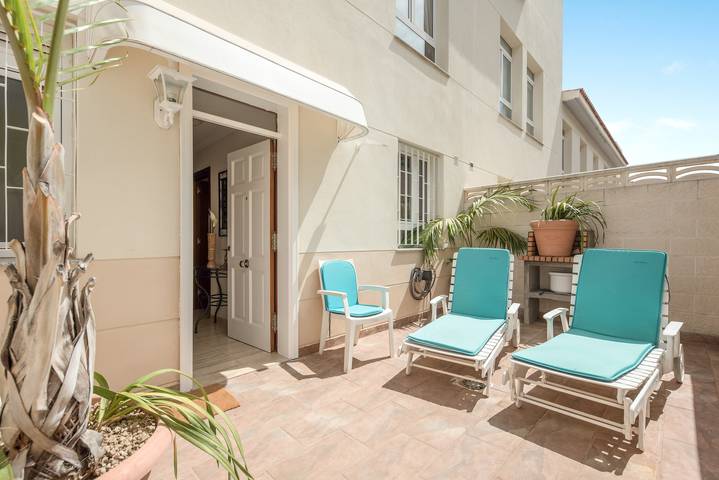 Ferienhaus für 6 Personen, mit Balkon und Garten