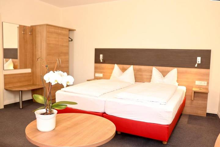 Hôtel pour 4 personnes, avec jardin à Heiligenberg - 2