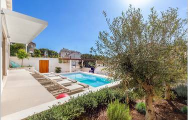 Villa für 8 Personen, mit Terrasse und Garten in Dubrovnik