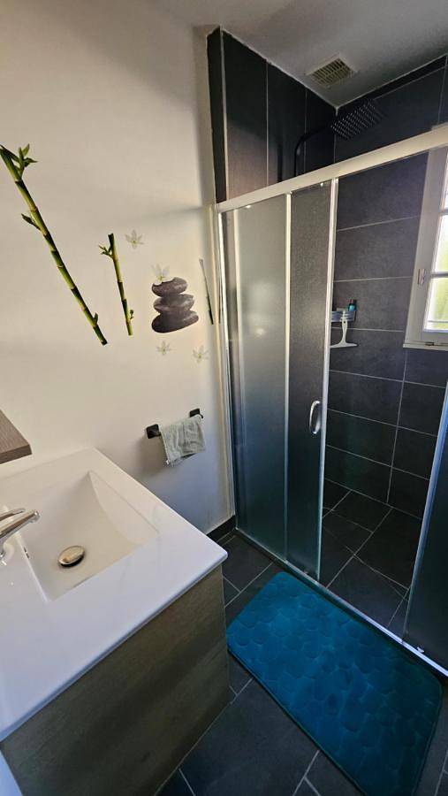 Location de vacances pour 4 personnes, avec jardin et vue, animaux acceptés à Le Cheylard - 2