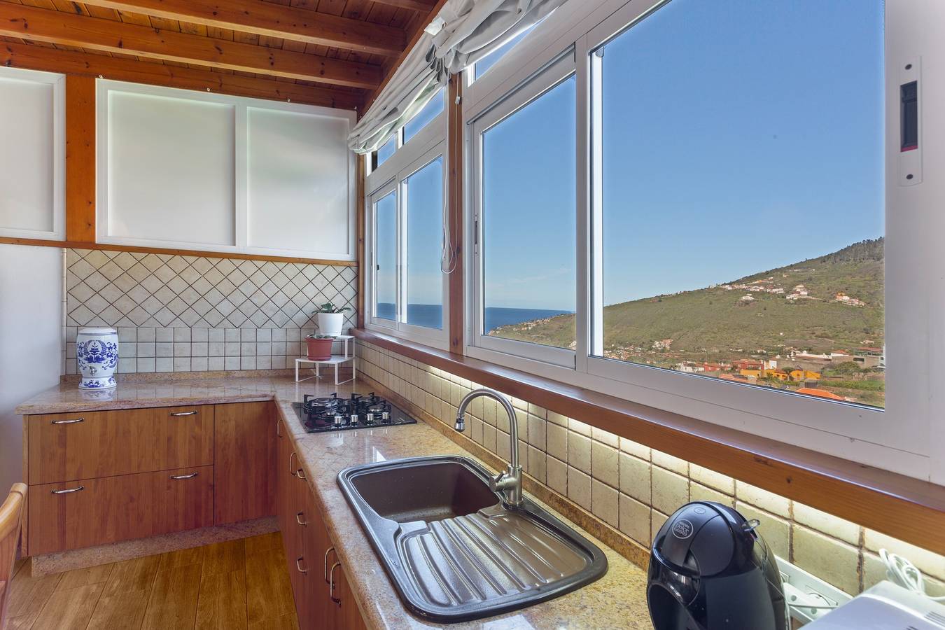 Ganzes Studio, Urlaub 'Studio Home In La Orotava' mit Meerblick, privater Terrasse und Wi-Fi in Dehesa Alta, La Orotava