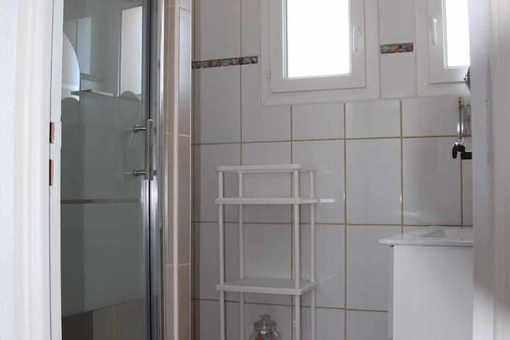 Pleasant town house in Eyragues, Arles region