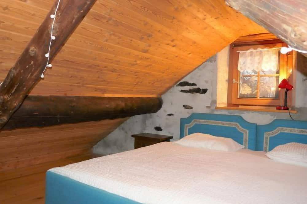 Rustico Tecc Berbis in Acquarossa, Lepontinische Alpen