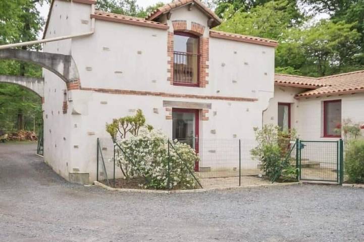 Gîte pour 6 personnes, avec Terrasse et Jardin