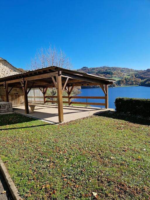 Two-Bedroom House in Saint-Amans-des-Cots, Parc naturel régional de l'Aubrac