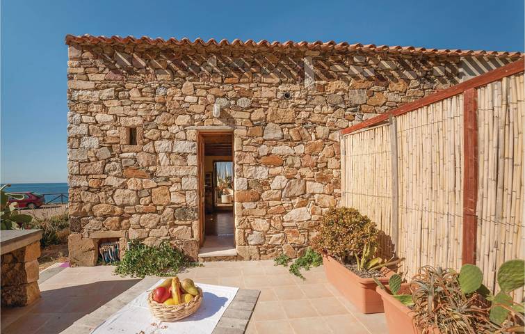 Appartamento 1BR sulla spiaggia con WiFi, AC e letto per bambini in Porto Palma, Arbus (comune)