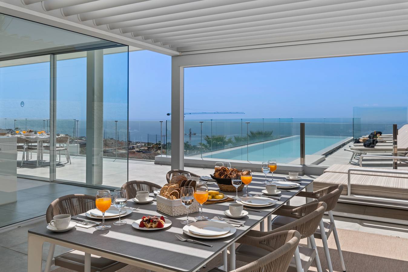 Casa de vacaciones "Karat Zambrano" con vistas a la montaña, piscina privada y Wi-Fi in Playa Abama, Guía de Isora