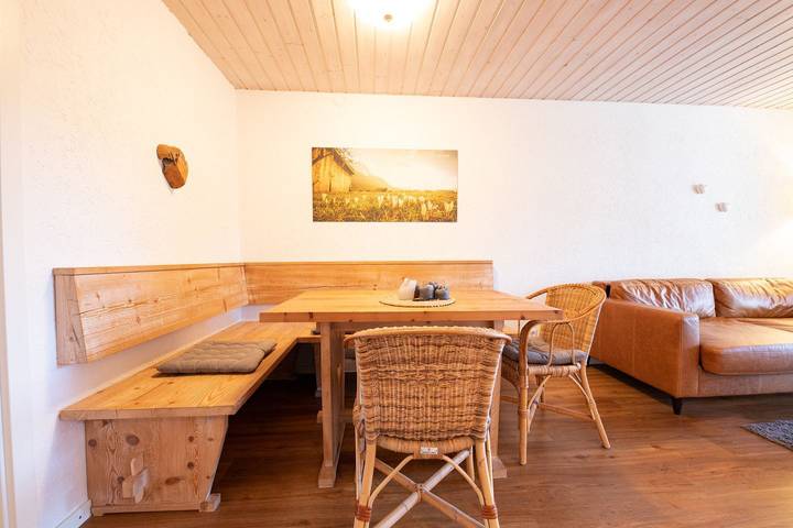 Ferienwohnung für 4 Personen, mit Balkon und Ausblick in den Ammergauer Alpen - 3