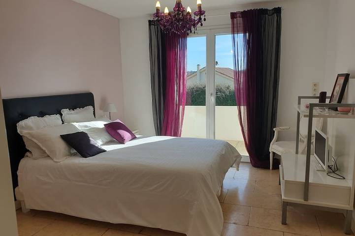 Location de vacances pour 6 personnes, avec jardin à Meyreuil - 2