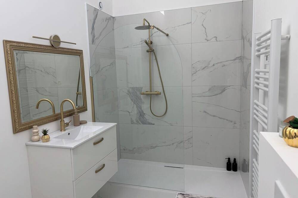 A break for two on the banks of the Don Valley in Guémené-Penfao, Châteaubriant und Umgebung