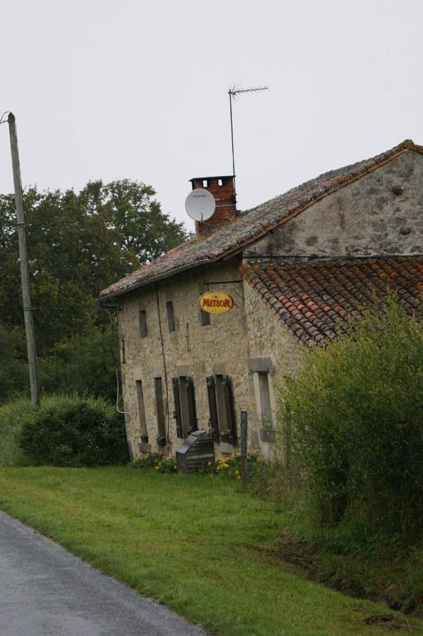 Chambre d’hôte pour 2 personnes, avec Terrasse et Jardin ainsi que Piscine et Vue
