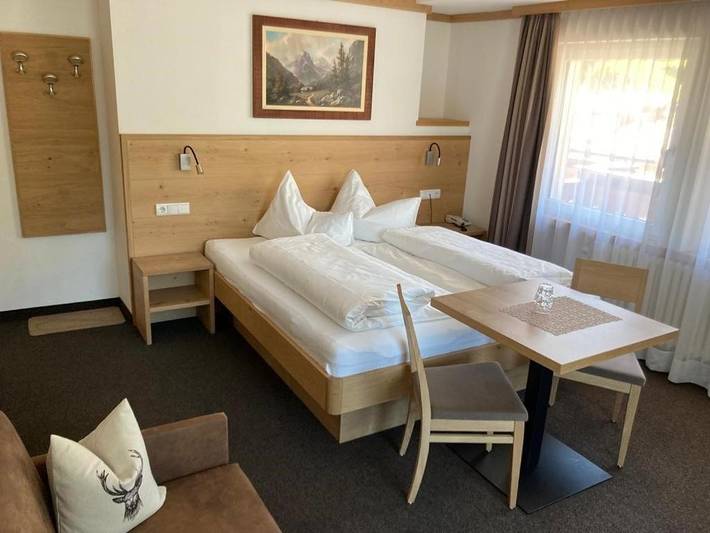 Chambre d’hôte pour 2 personnes, avec terrasse ainsi que jardin et vue à Wolkenstein - 2