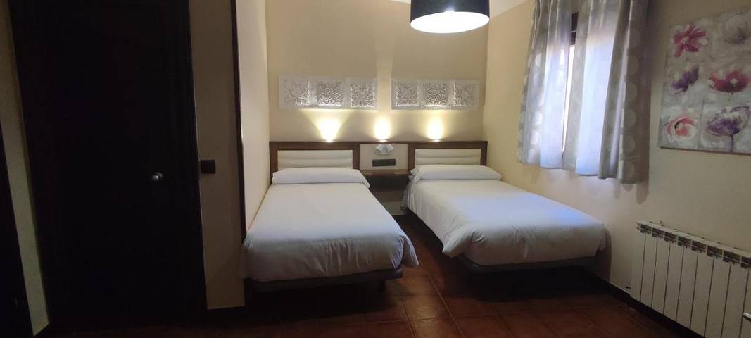 Hôtel pour 2 personnes, avec terrasse, animaux acceptés à Alcalá de Henares - 2