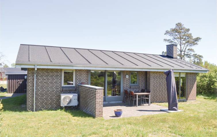 Ferieudlejning for 6 personer, med Terrasse i Sæby