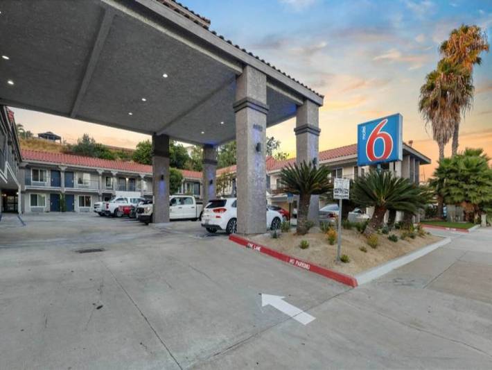 Apartamento entero, 2 camas tamaño queen | No fumadores, microondas in La Mesa, San Diego County
