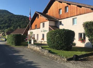 Gîte pour 35 personnes, avec jardin à Vuillafans