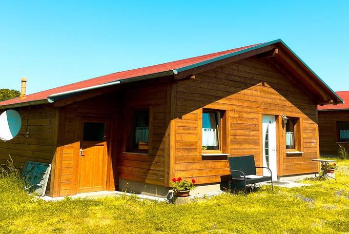 Ferienhaus für 3 Personen, mit Terrasse und Garten