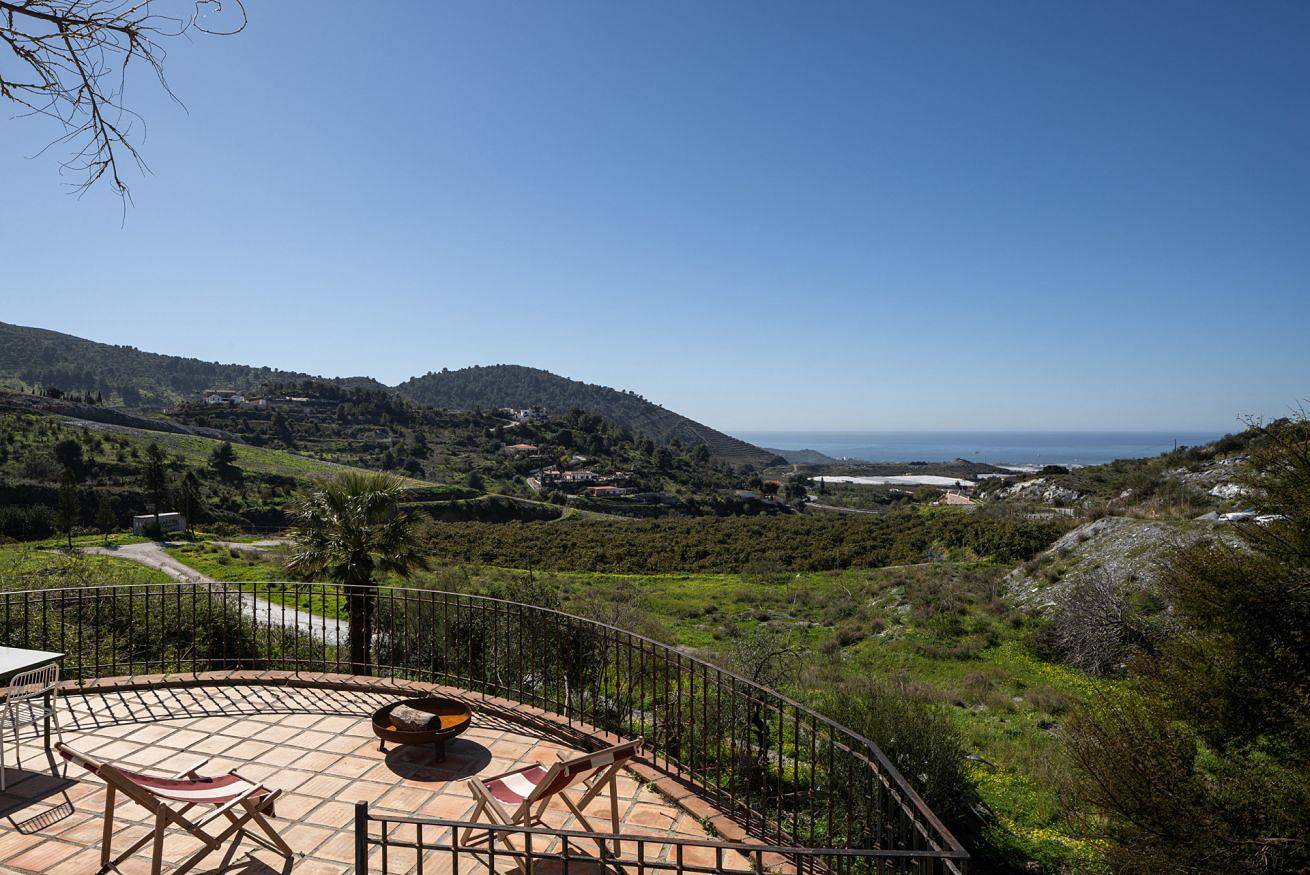 Appartement entier, Grande terrasse avec vue sur la mer dans un village andalou – La Parra Roja in La Garnatilla, Motril