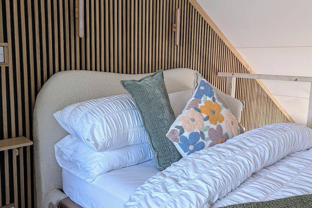 Charming home on the ocean in Brighton Marina, Brighton