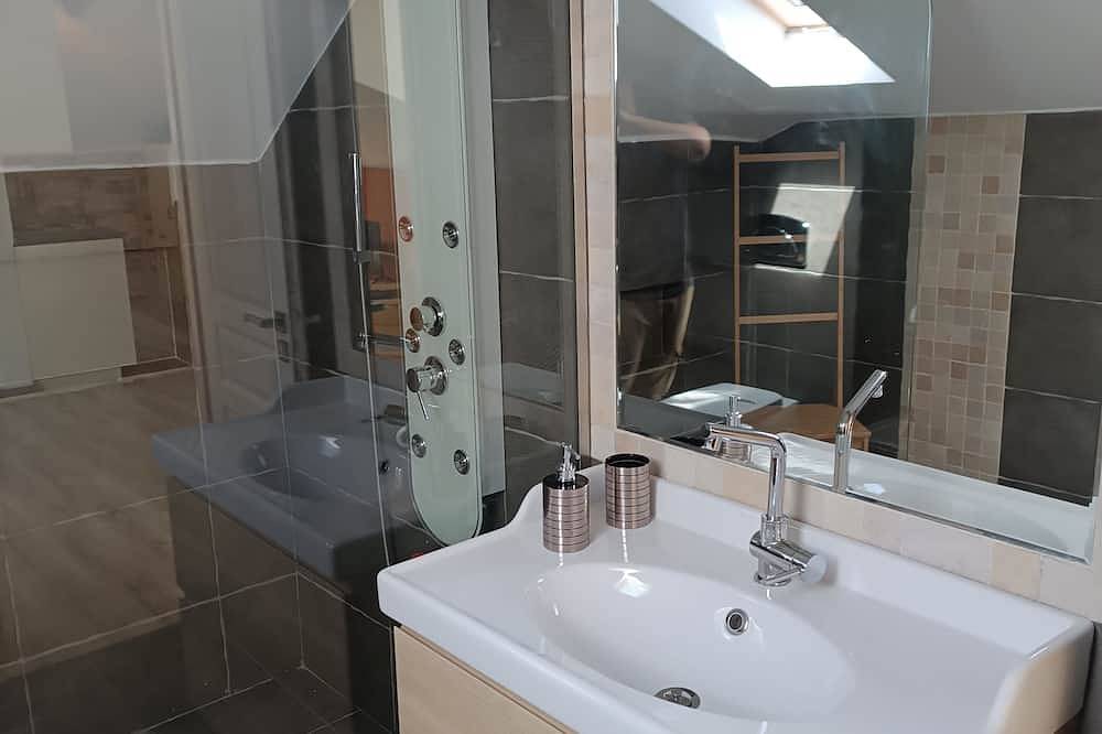 Ganze Wohnung, Ath Airport Loft Paiania in Regionalbezirk Ostattika