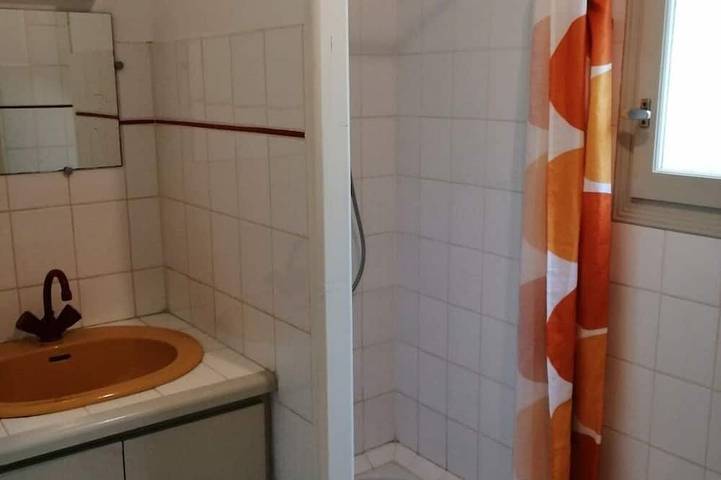 Gîte pour 5 personnes, avec jardin et piscine à Thonac - 4