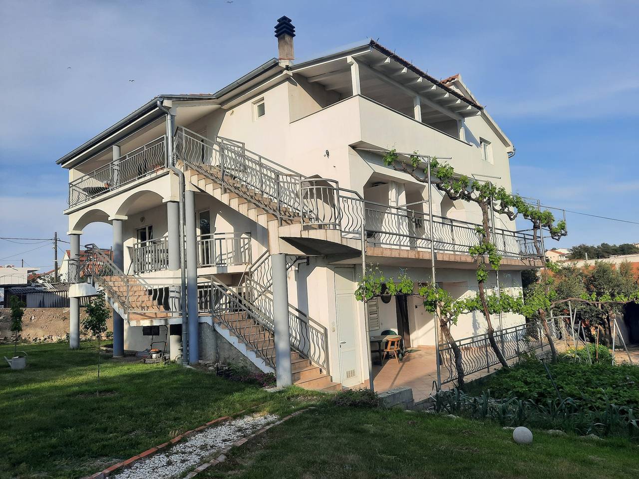 Ganze Wohnung, 1-Zimmer-Ferienwohnung mit Terrasse Pakostane (Biograd) A-14054-b in Pakostane, Zadar